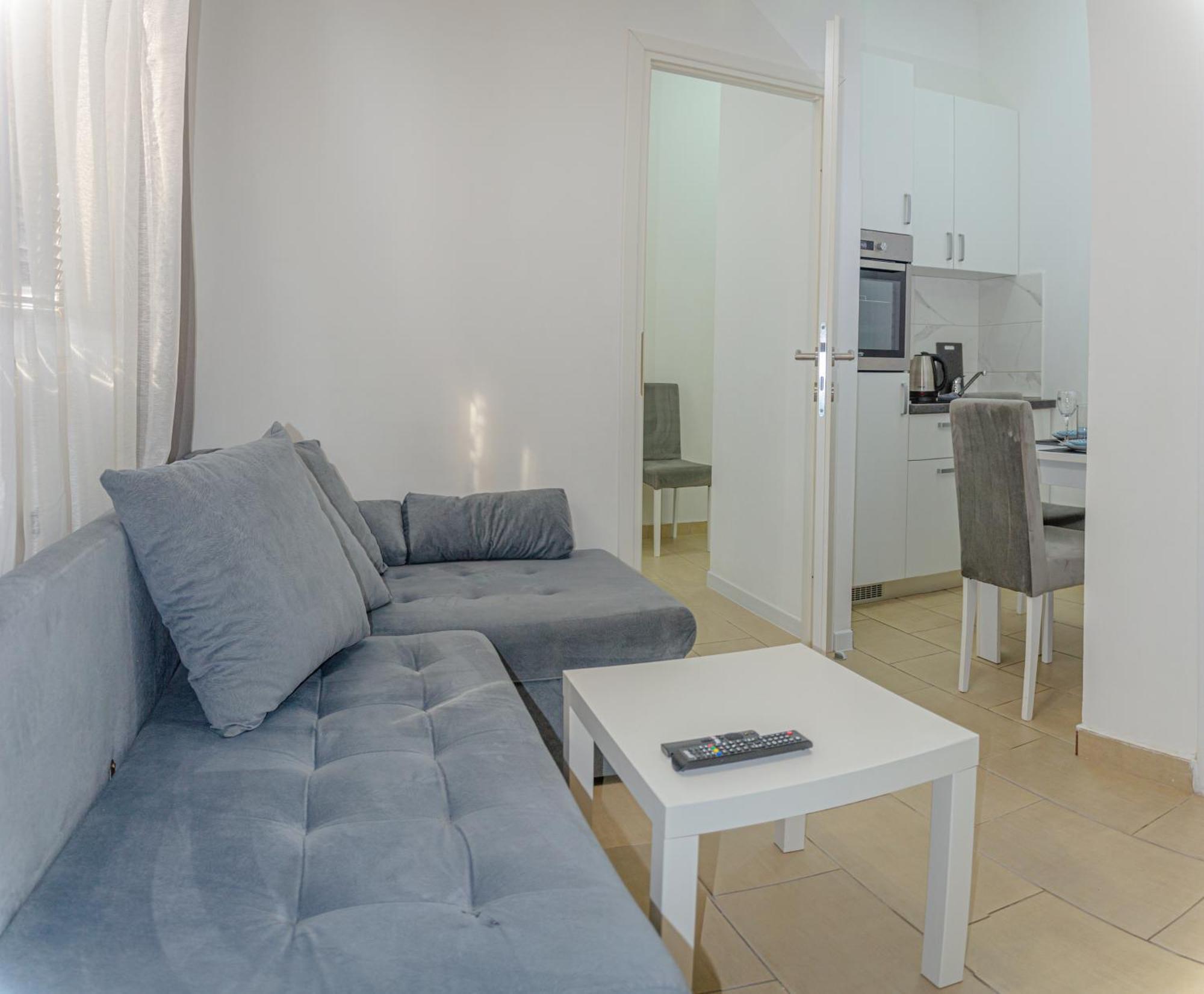 One-bedroom In The Center Of On A Quiet Street 5 Minutes To The Будва